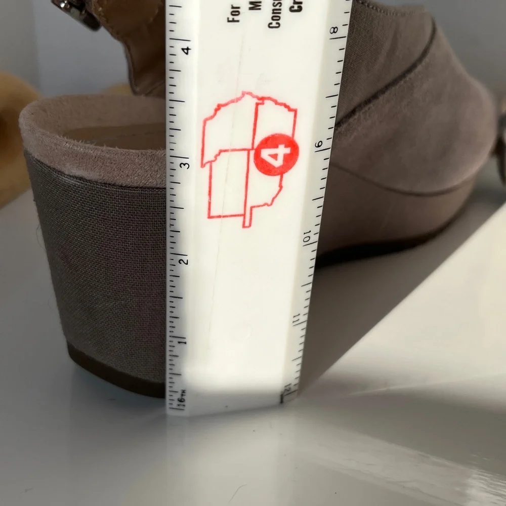 Vionic Trixie Suede Wedge Sandals Slingback Peep Toe Taupe Size 6.5 Wide Comfort
